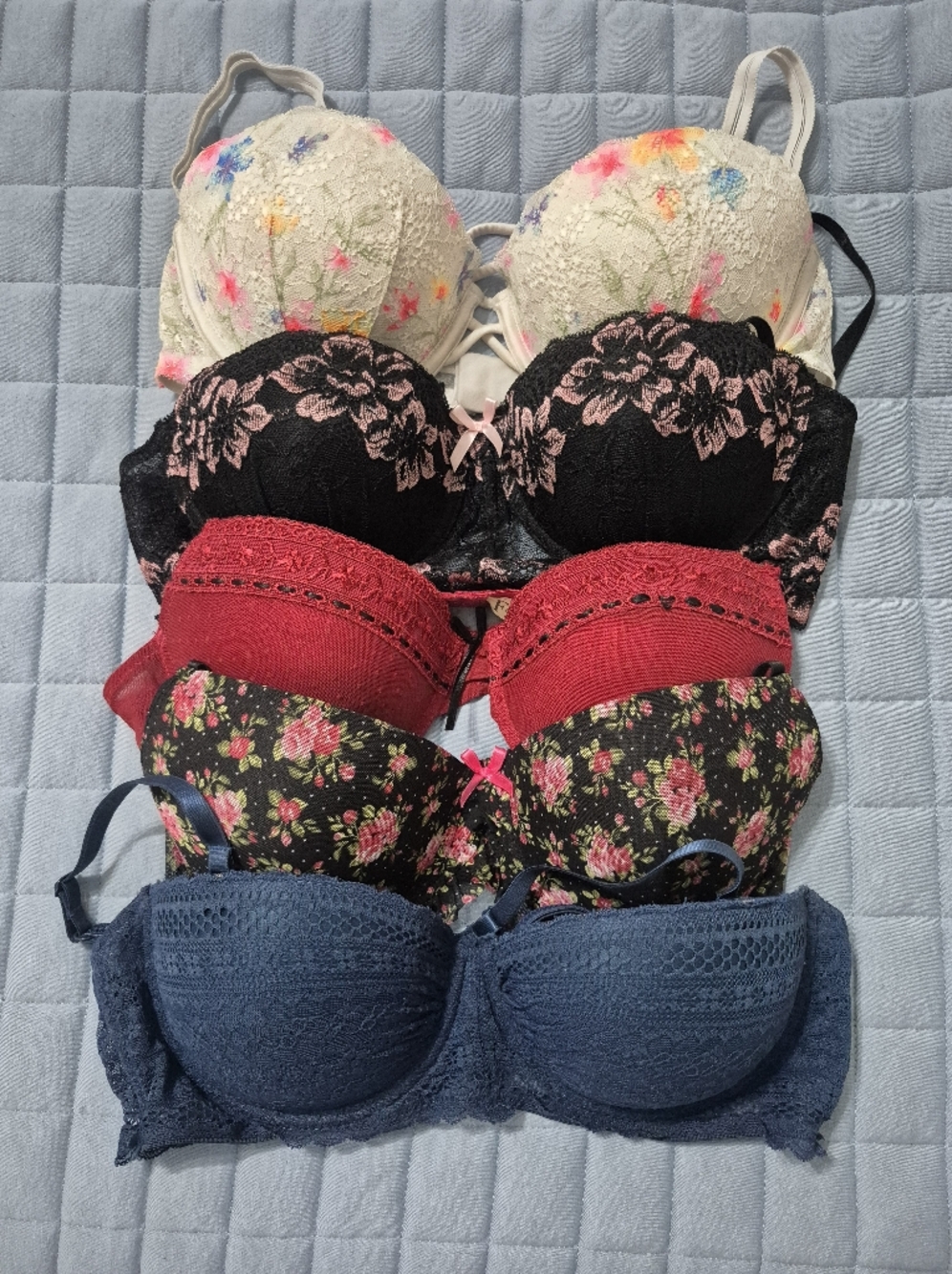 Women’s Lace Bras — 5 Padded Bras Variety Of Brands Size 36C EXCEPT RED